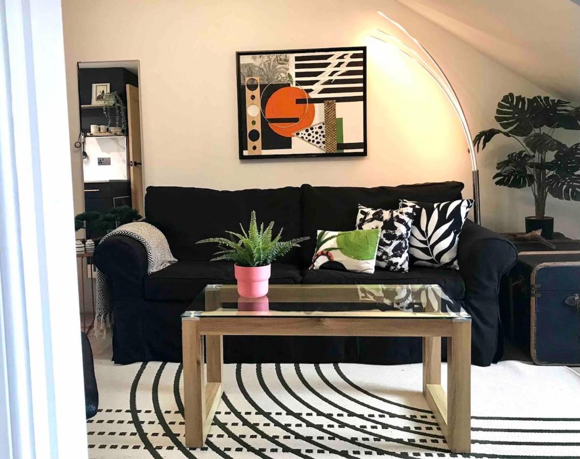 The Morningside Apartment Charming Stylish Apartment In The Centre Of Innerleithen Ngoại thất bức ảnh
